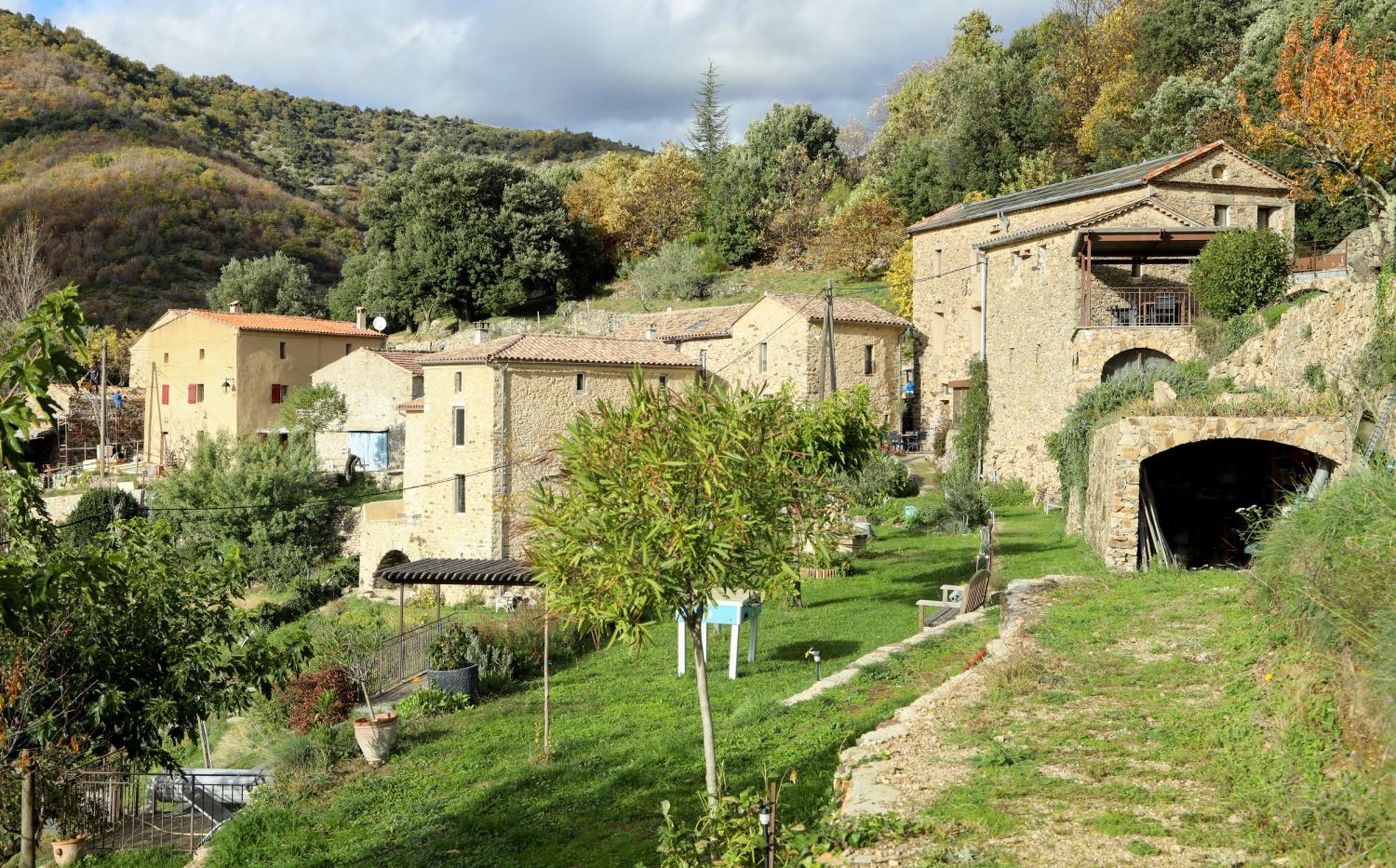 Grand Gite, Mas Favieres Notre-Dame-de-la-Rouvière Exteriör bild